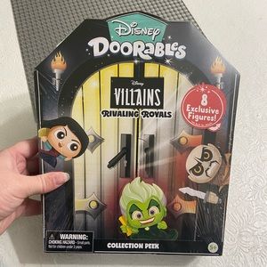 Disney Doorables Disney Villains Rivaling Royals NEW Figures Set